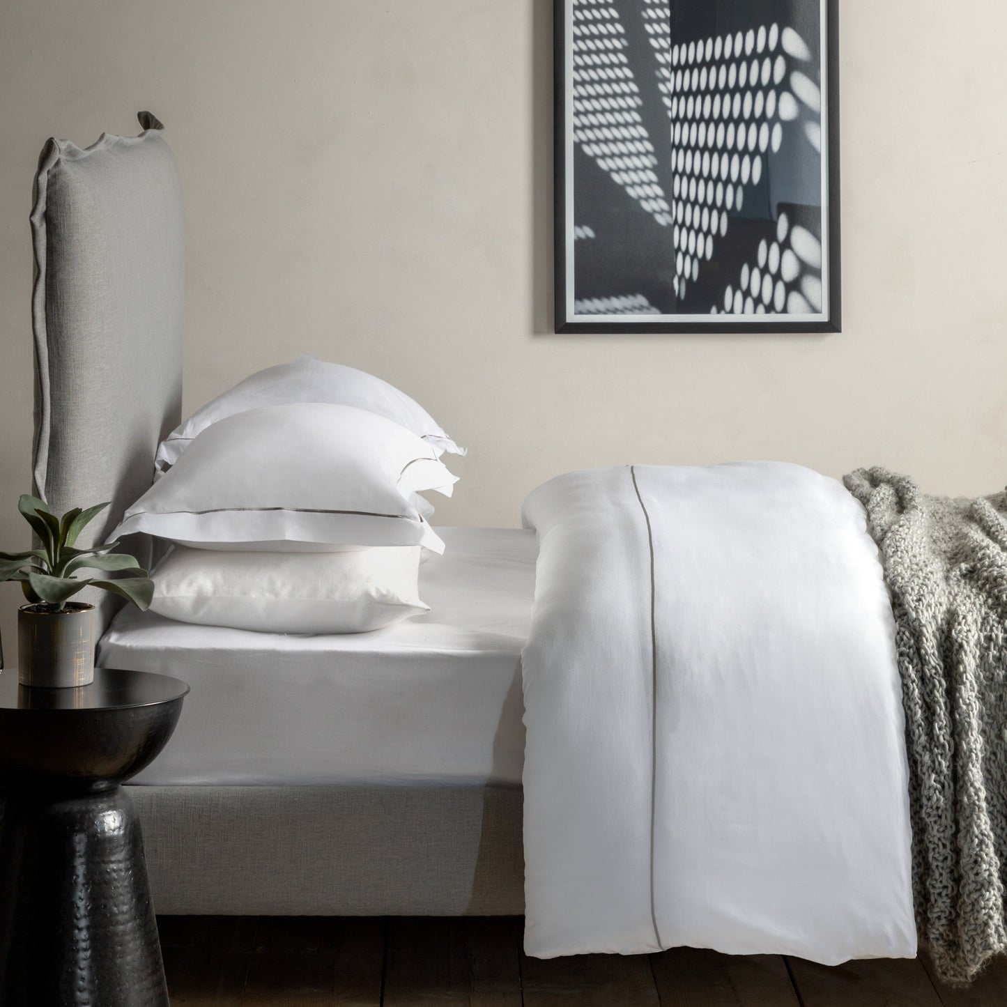 Carnaby Duvet Set White/Charcoal Double
