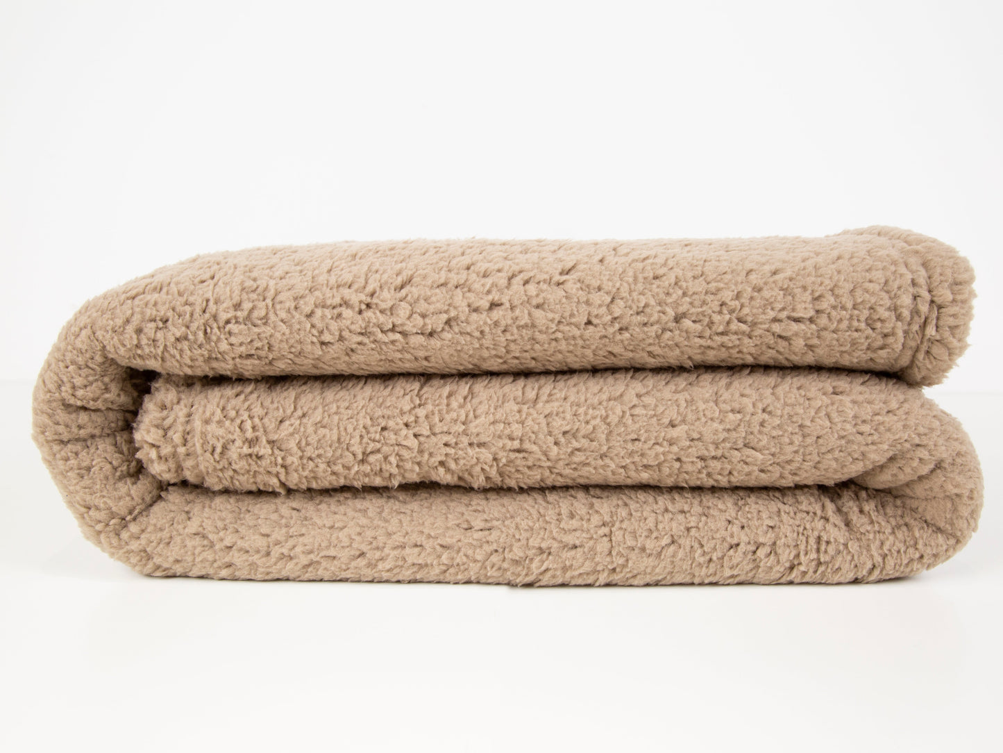 SOFT SHERPA THROW BEIGE 130 X 170

Size: 130 x 170 cm